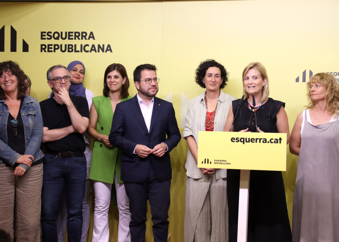Nou hospital, compromís ‘inequívoc’ contra el transvasament i trens per a l’Ebre, en el preacord entre el PSC i ERC per investir Illa