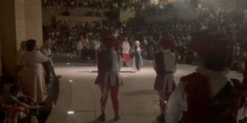 Polèmica a l’acte final de la Festa del Renaixement de Tortosa, amb una tensa actuació dels Abanderats