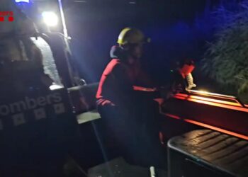 Un cotxe patrulla dels Mossos va impactar contra el ciclomotor de les dues víctimes al pont del Mil·lenari de Tortosa