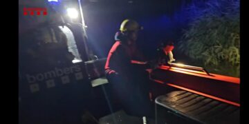 Un cotxe patrulla dels Mossos va impactar contra el ciclomotor de les dues víctimes al pont del Mil·lenari de Tortosa