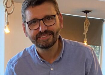 ‘Posant el retrovisor’, per Ramon Bel