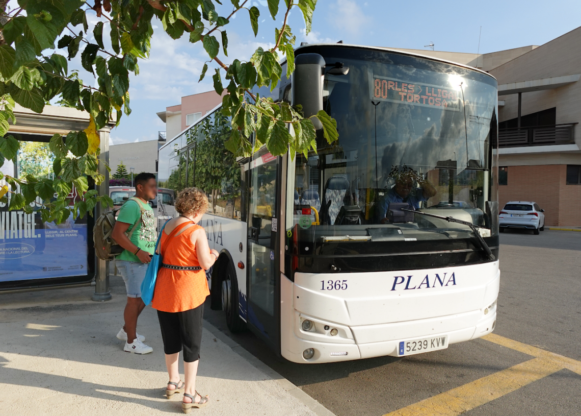 Un 57% més de passatgers de BusPlana al Baix Ebre i un 14% més a la Ribera d’Ebre