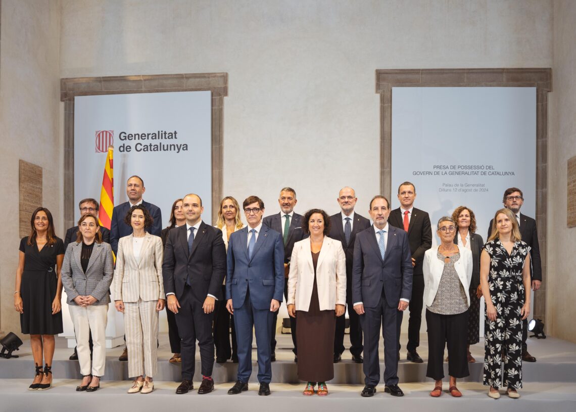 Els nous consellers prenen possessió i Illa els trasllada que el seu ‘neguit i obsessió’ serà ‘governar per a tothom’