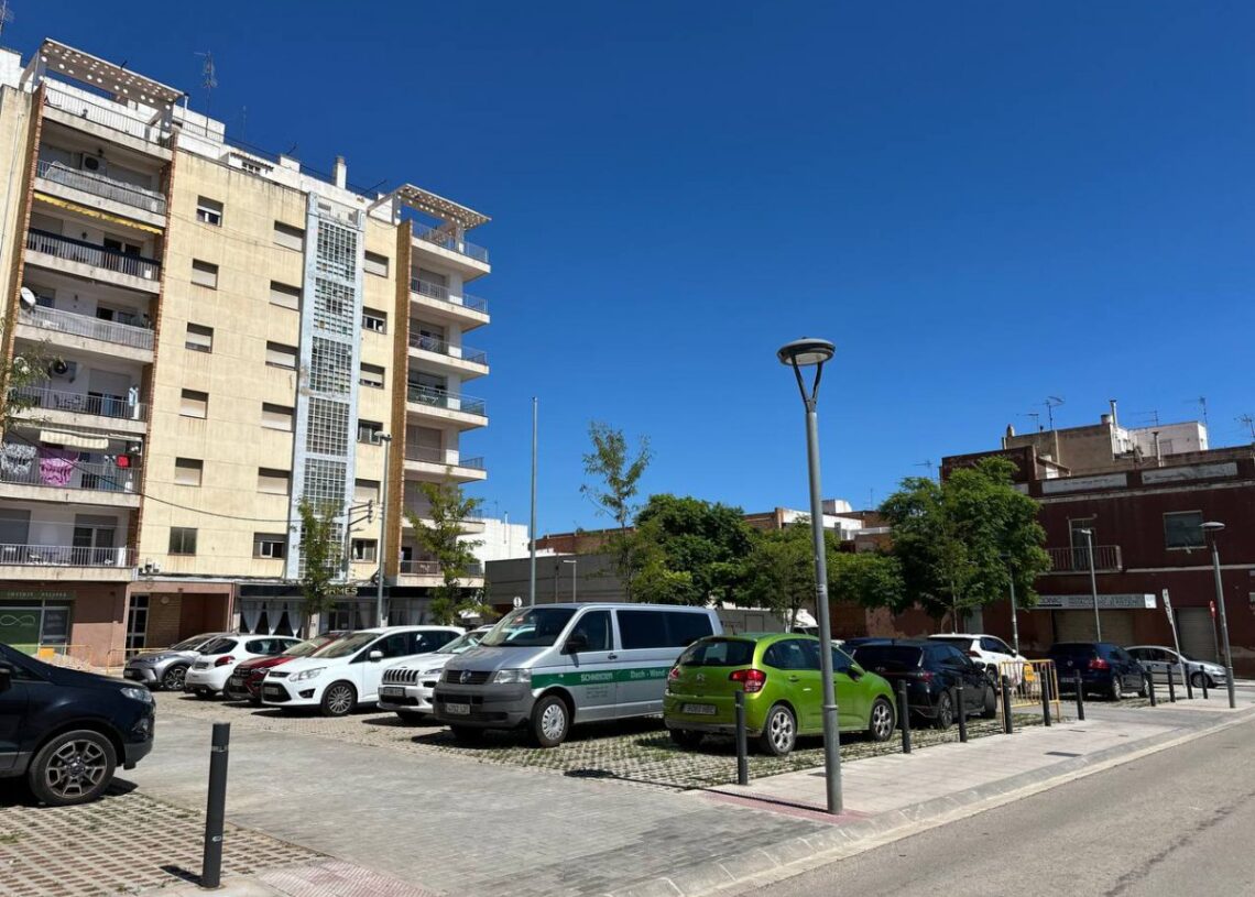 Amposta posa en funcionament el pàrquing en superfície de la zona de l’Hospital 