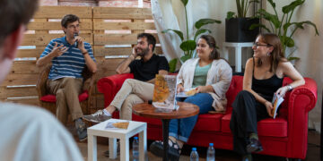 La revista ebrenca Solstici aterra a la Setmana del Llibre en Català