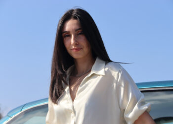 Laia Viñas publica ‘Aquí baix’: ‘Volia parlar de la festa, però també de la decadència’