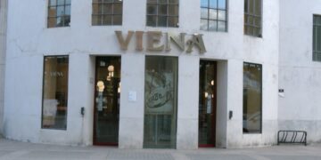 Jordan anima els empresaris que tenen la concessió a trobar un recanvi al Viena per a l’antic mercat del peix de Tortosa