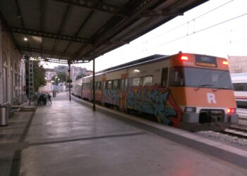 Últim dia de ‘normalitat’ als trens ebrencs