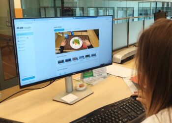 Realitat virtual i connectivitat 5G per tractar els trastorns alimentaris en joves a l’Ebre