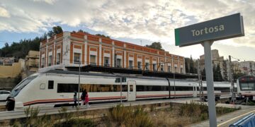 Així seran els nous horaris de trens mentre duren les obres al túnel de Roda de Berà