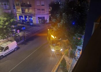 Una aturada cardíaca provoca un accident de trànsit a l’avinguda Colom de Tortosa