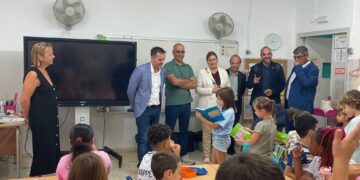 Els ascensors i la passarel·la de davant de l’escola Ferreries passaran a ser municipals