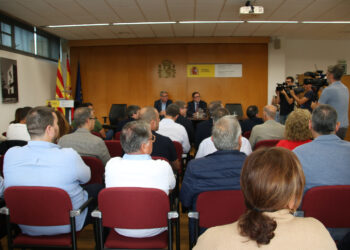 Rodalies estudia ‘com ajustar’ el pla alternatiu entre queixes d’alcaldes i usuaris: ‘No podem permetre aquests retards’