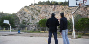 Els alumnes de l’institut Els Alfacs de la Ràpita tornen a classe mentre es consolida tota la pedrera
