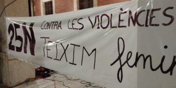 Centenars de persones surten al carrer per demanar “més esforços” per acabar amb la violència de gènere