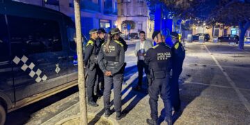 Agents de la Policia Local de Tortosa es desplacen a València per ajudar les víctimes de la DANA