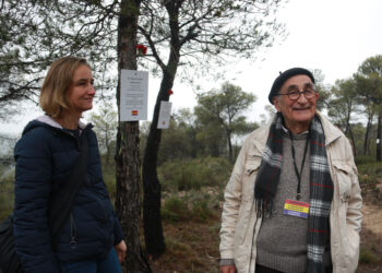 El Bosc de la Memòria de la Fatarella arriba al centenar de plaques en honor als brigadistes internacionals