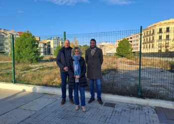 Roigé denuncia el retard en la posada en funcionament del segon aparcament de Renfe