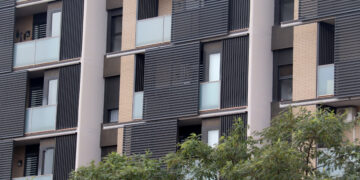 “Habitatge públic, una necessitat i un dret”, per Enric Roig