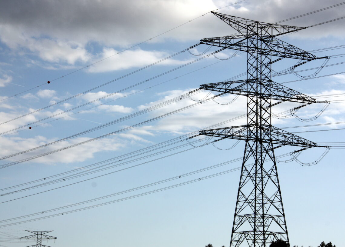 El govern espanyol confirma l’aturada de les dos MAT projectades per Forestalia i que afectaven l’Ebre