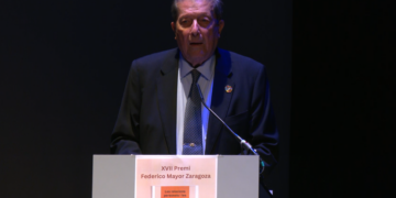 Dol a Tortosa per la mort de Federico Mayor Zaragoza