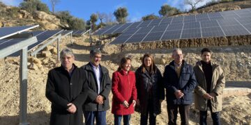 Batea abasteix tots els equipaments municipals i redueix la factura del 60% de les famílies amb cinc plantes solars
