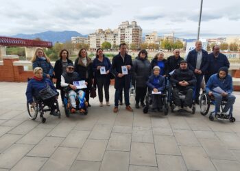 ASSIDE reclama respecte als aparcaments reservats per a persones amb mobilitat reduïda