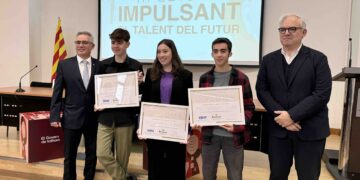 Els estudiants Pablo Moreno i Júlia Domènech guanyen les beques al talent de Remsa