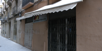 L’Ajuntament de Tortosa es personarà com a acusació particular per la crema d’una fruiteria al carrer Montcada