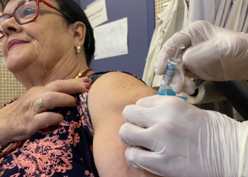 Mascaretes i limitació d’acompanyants als hospitals ebrencs per l’augment de la grip