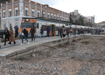 Indignació entre els passatgers ebrencs pel final de la bonificació del transport públic