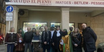 Tortosa commemora els 70 anys de l’emblemàtica botiga Baratijas El Puente