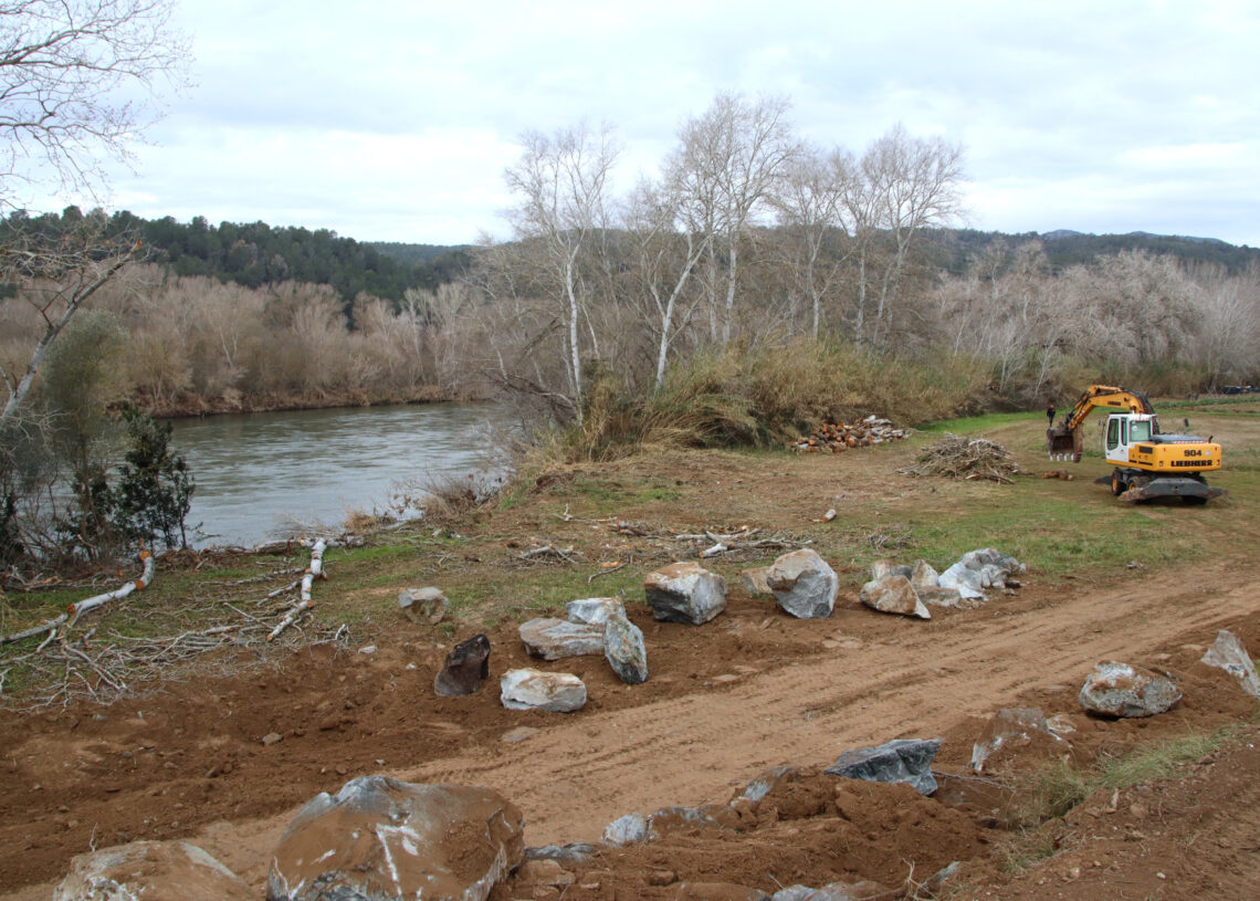 Els regants del Baix Priorat confien que l’aigua de l’Ebre els permeti subsistir però reclamen més ajuts