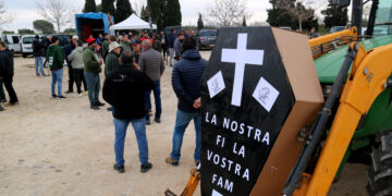 Satisfacció dels pagesos pels acords amb el Govern que han permès desconvocar els talls de carretera