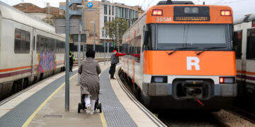 Les línies R15 i R16 acumulen quatre dies de retards des de la represa del servei