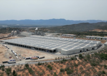 Kronospan preveu assolir el 100% de la capacitat de producció al polígon Catalunya Sud aquest 2025