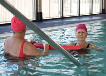 Els beneficis de la rehabilitació aquàtica després d’un càncer