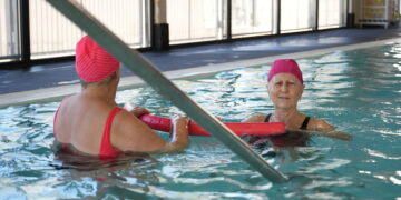 Els beneficis de la rehabilitació aquàtica després d’un càncer