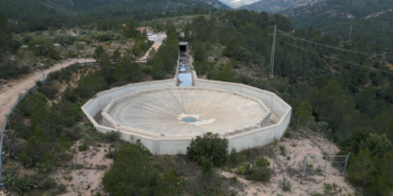 L’aigua comença a córrer pel canal Xerta-Sénia després de 12 anys sec