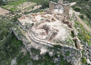 Els arqueòlegs destapen més elements del castell templer de Batea