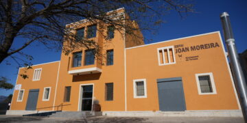 L’Ajuntament de Tortosa tanca la sala polivalent de l’antiga SAMO per deficiències en seguretat