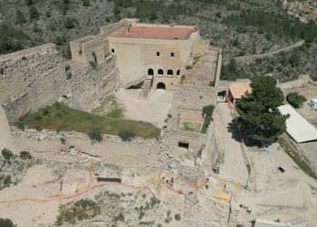 El bastió i les cavallerisses del castell de Miravet seran visitables