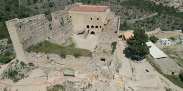 El bastió i les cavallerisses del castell de Miravet seran visitables