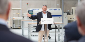 El conseller Sàmper remarca que el desplegament dels fons nuclears permetran recuperar talent al territori