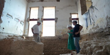 La rehabilitació de les cases del castell d’Amposta revela la ‘magnitud’ de la fortalesa