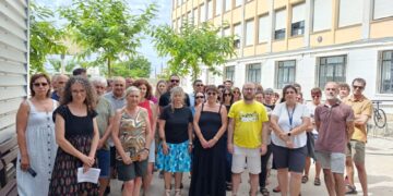 El professorat del Dertosa alerta que el conflicte per la nova direcció ‘bloqueja’ el funcionament de l’institut