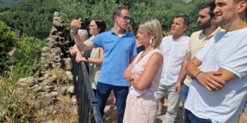 Els municipis afectats per l’incendi de Paüls inventarien al costat dels veïns els danys per activar ajuts 