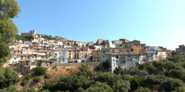 Els veïns i veïnes de Paüls recuperen, poc a poc, la normalitat