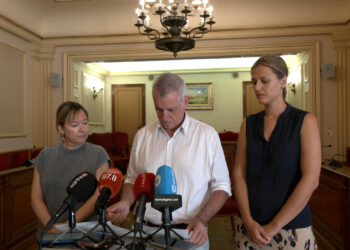 Esquerra d’Amposta reclamarà als governs català i espanyol un canvi normatiu per instal·lar càmeres als contenidors