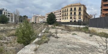 Tortosa licita per 448.000 euros l’obra per fer un aparcament amb zona enjardinada als terrenys de Renfe